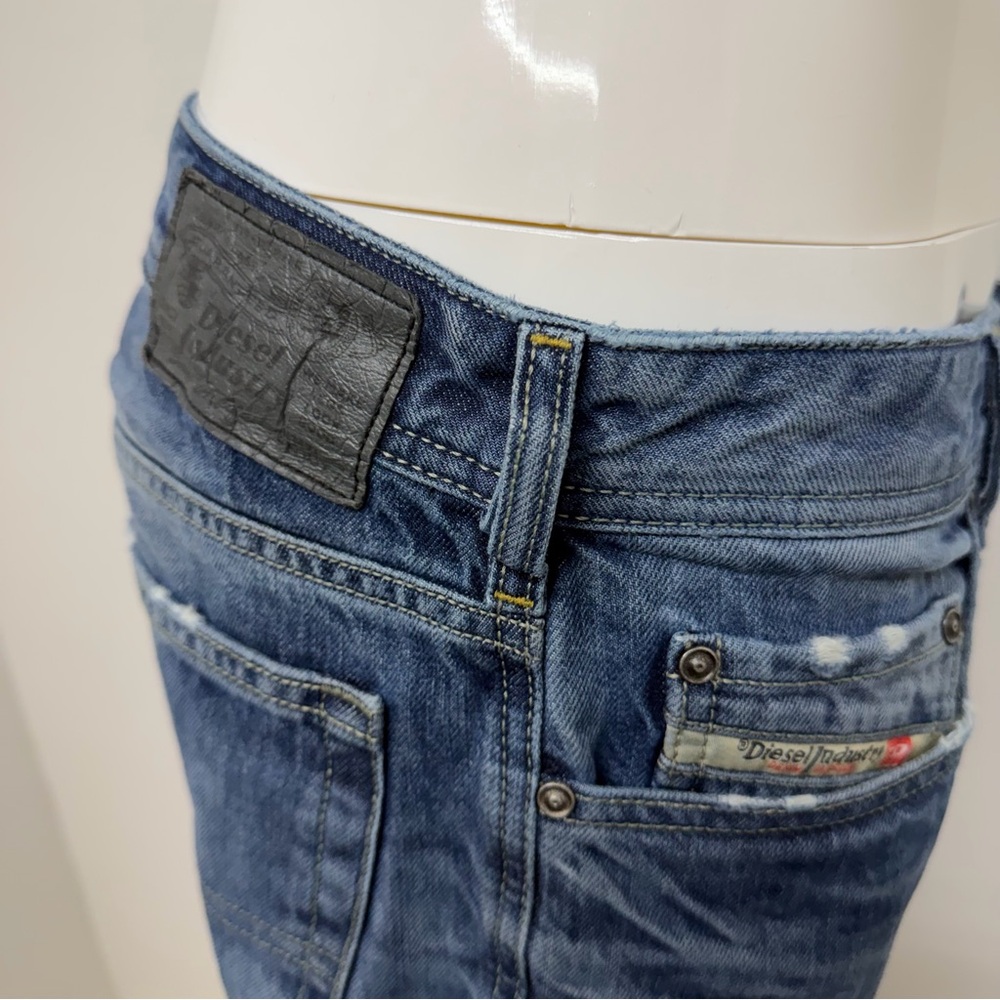 Diesel Vint. Zathan Regular Bootcut Medium Wash Distressed Made in Italy Size 33 - Picture 5 of 15